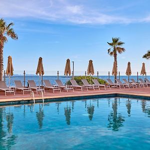 Universal Hotel Romantica